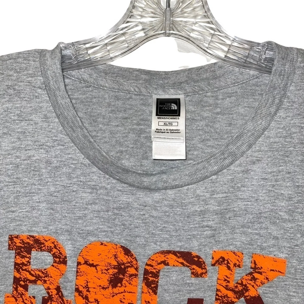 The North Face Man T-shirt Size XL